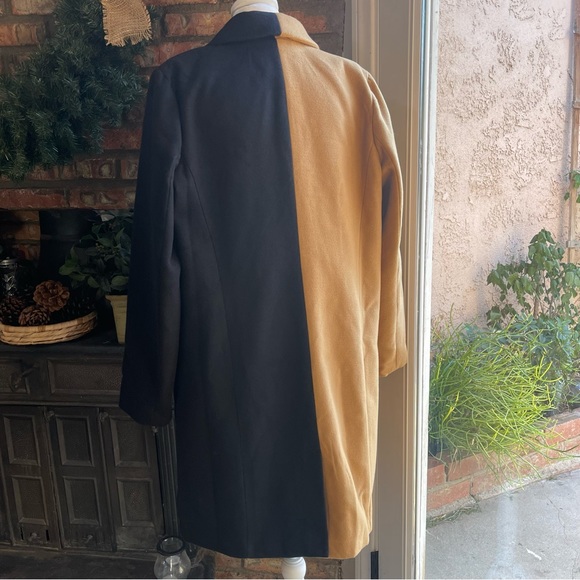 NWT WHO WHAT WEAR Bicolor 2 tone NWT
Double Breasted Black/Tan Coat - Picture 6 of 9